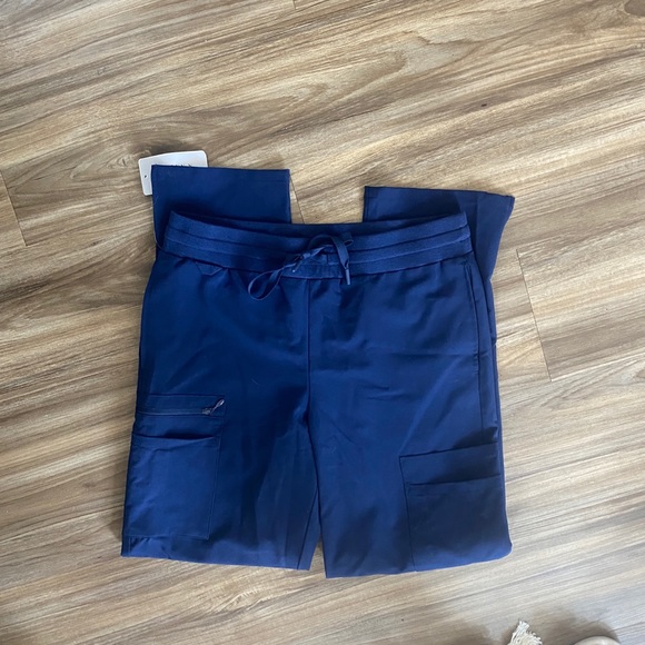 Care+Wear Scrub set in navy size XS - Picture 5 of 11